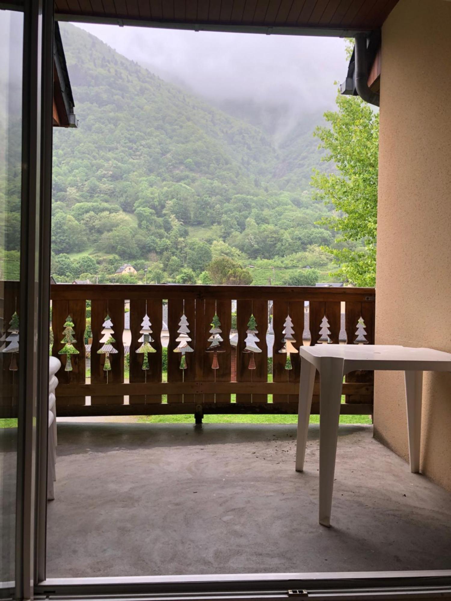 Appart T 3 Bagneres-De-Luchon Vue Montagne - Piscine Mi Juin Exterior foto